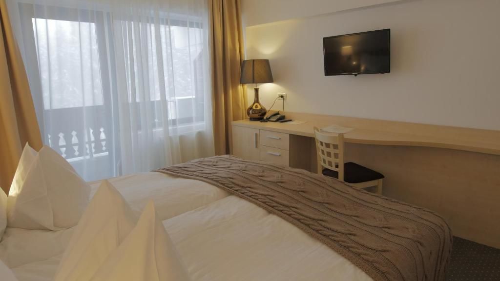 Отель Hotel Pestera Cota 1610 Синая