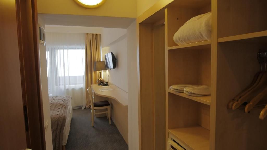 Отель Hotel Pestera Cota 1610 Синая