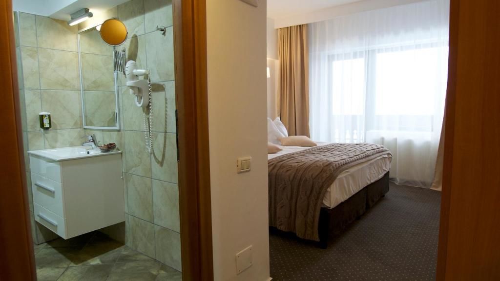 Отель Hotel Pestera Cota 1610 Синая