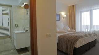 Отель Hotel Pestera Cota 1610 Синая Представительский двухместный номер с 1 кроватью-1