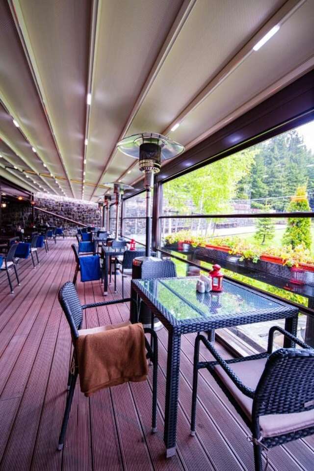 Отель Hotel Pestera Cota 1610 Синая-16